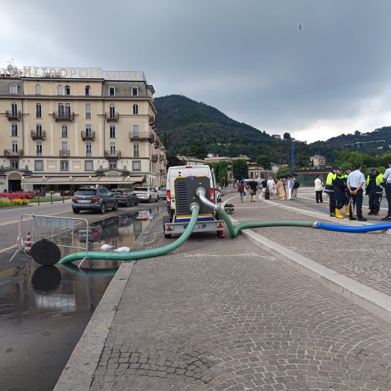 Lungolago-piazza-Cavour-idrovore (1)