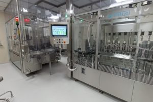 Macchina riempitrice e ghieratrice oftalmica Steriline OFCM84 - vista 2