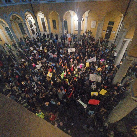 Manifestazione-Famiglie-Chiusura-Scuole-Comune (4)