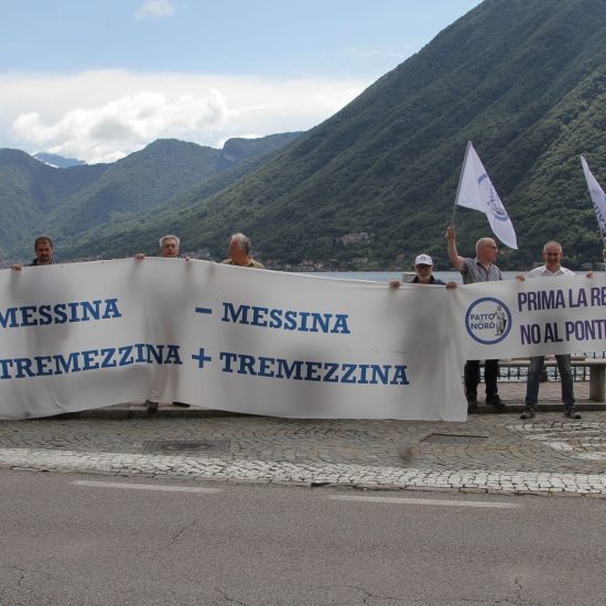 Manifestazione-Regina-Patto-Per-Il-Nord (1)