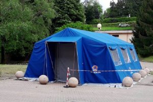 Menaggio tendone test sierologici