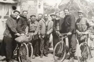 Monsignor Pirovano e Gino Bartali
