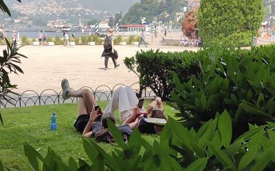 Piazza-Cavour-Turisti-Aiuole