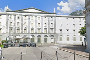 Piazza-Garibaldi-Lecco-Deutsche-Bank