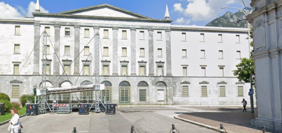 Piazza-Garibaldi-Lecco-Deutsche-Bank