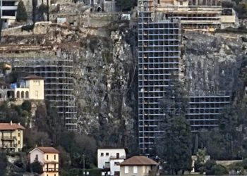 Pognana-Lario-cantieri-torri-2