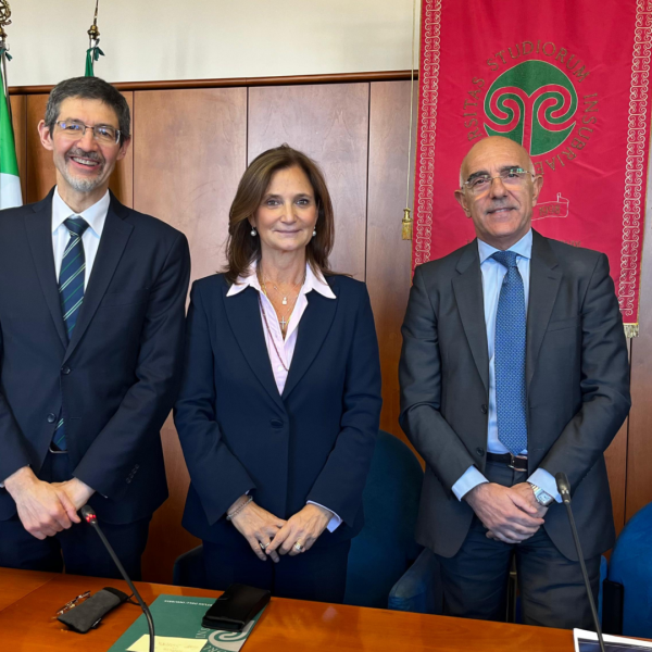 Prorettore-UmbertoPiarulli_Rettrice-MariaPierro_DirettoreGenerale-AntonioRomeo