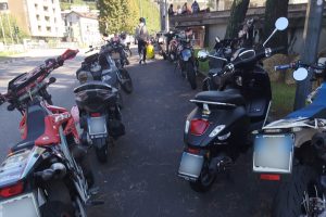 Scooter-Motorini-Marciapiede-Setificio-Carcano (4)
