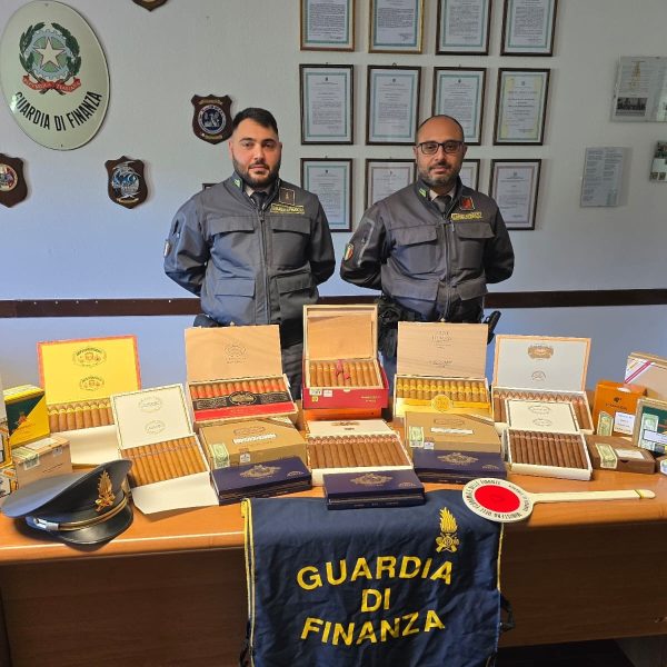 Sigari-Guardia-Finanza (1)