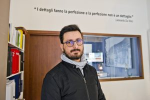 Como Stefano Vicari del negozio L'Arte di via Milano                   ph: Carlo Pozzoni