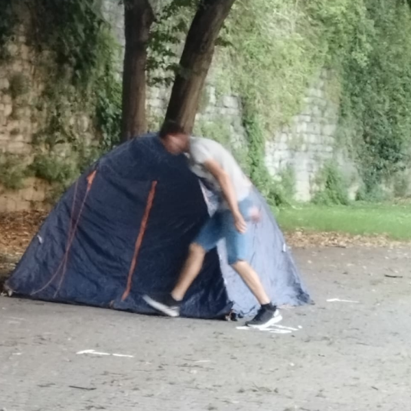 Tenda-Viale-Varese-1