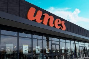 Unes