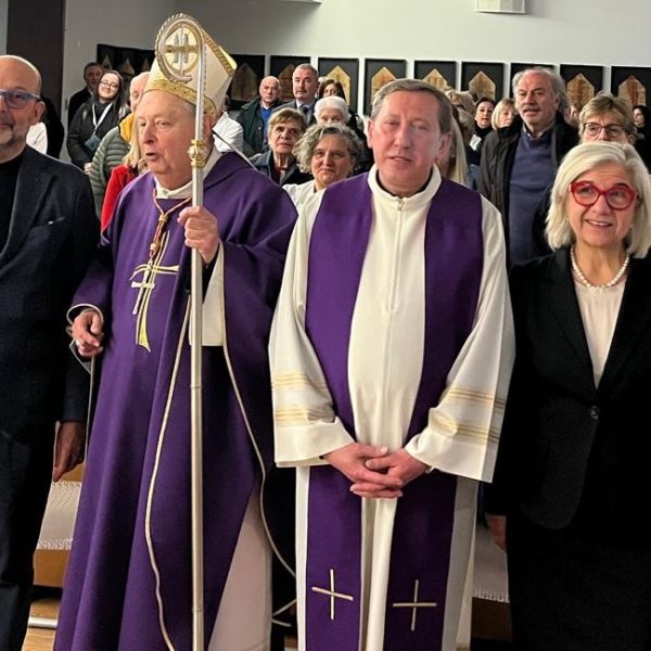 Vescovo-Cardinale-Oscar-Cantoni-Messa-Natale-Sant-Anna-Asst-Lariana