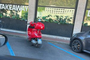 Vespa-Posto-Auto-2
