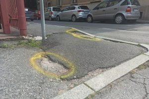 Via Oriani - buche 2
