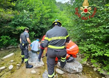 Vigili-del-Fuoco-Fonti-Gajum-Canzo (2)