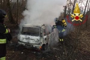 Macchina_incendio_uggiate_trevano