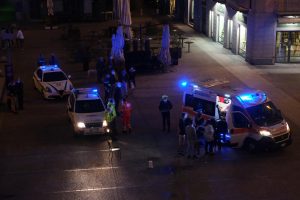 aggressione-piazza-volta-2