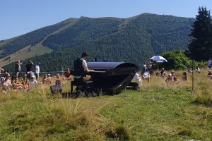 alessandro martire nella sua performance dellos corso anno in Valle Intelvi-1