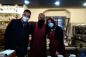 andrea renzo silvia sempre noi bar