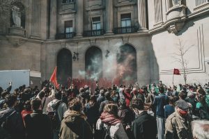 antonio_cansino-riot-6129239_1280
