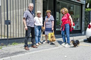 degrado marciapiede e fondo stradale di via Anzani, la protesta dei residenti                   ph: Carlo Pozzoni