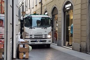 aperitivo-rifiuti-spazzatura-luglio-2019 (10)
