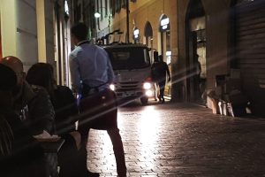 aperitivo-spazzatura-rifiuti (1)