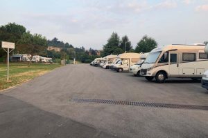 area-camper-tavernola-fuori