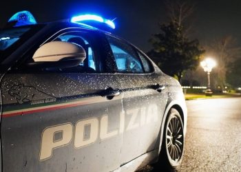 auto polizia notte