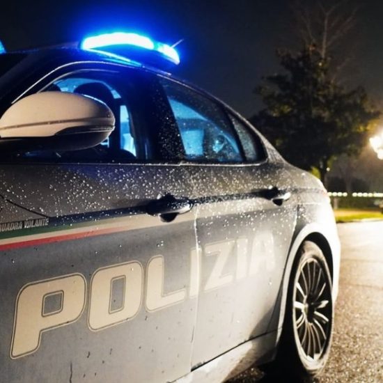 auto polizia notte