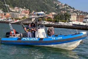 barca gommone polizia