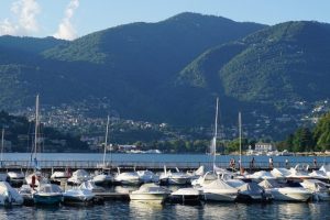 barche lago como