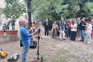 Le manifestazioni contro la chiusura della bocciofila