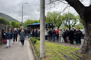 bus lungolago