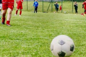 calcio-campo-pallone-ragazzi