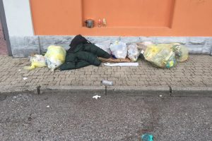 camerlata-stazione-pattumiera1