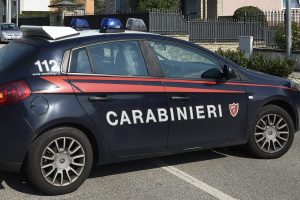 carabinieri auto