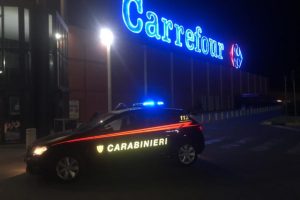 carabinieri carrefour