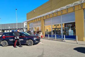 carabinieri-centri-commerciali