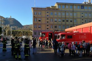 caserma vigili del fuoco como