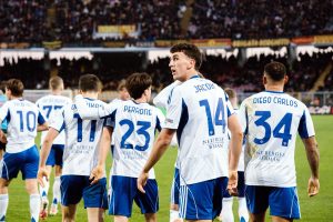 como maglia bianca