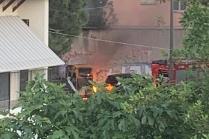 copertina-raccolta-vestiti-cassonetto-fiamme-via-muggiò (3)