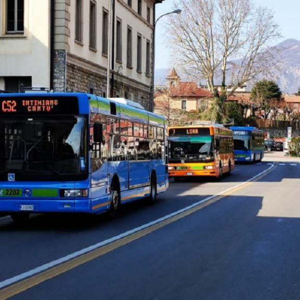 coronavirus-como-strade-deserte-bus