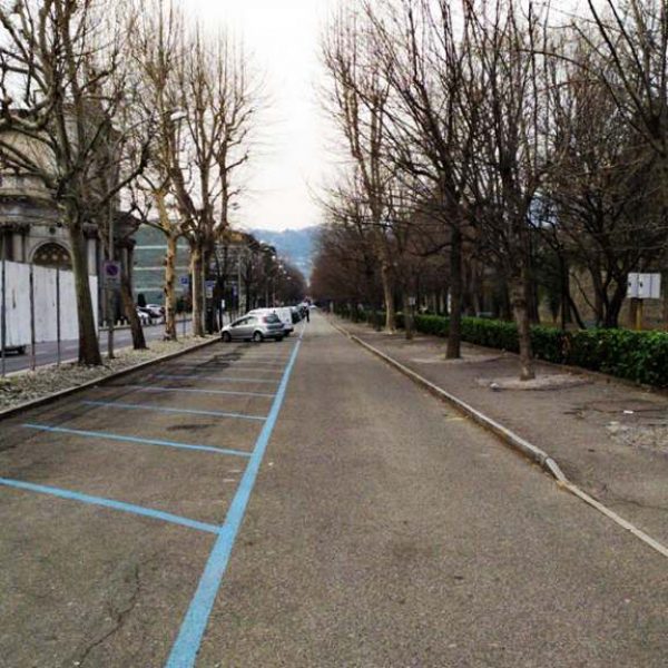 coronavirus-parcheggi-viale-varese