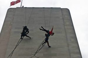 danza-verticale-monumento-caduti