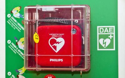 Defibrillatore di ComoCuore alla scuola professionale Cias