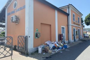 discarica-spazzatura-stazione-camerlata (3)