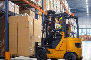 Operaio-Magazzino-Muletto-Ai