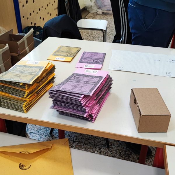 elezioni-seggio-urna-scheda-elettorale (6)